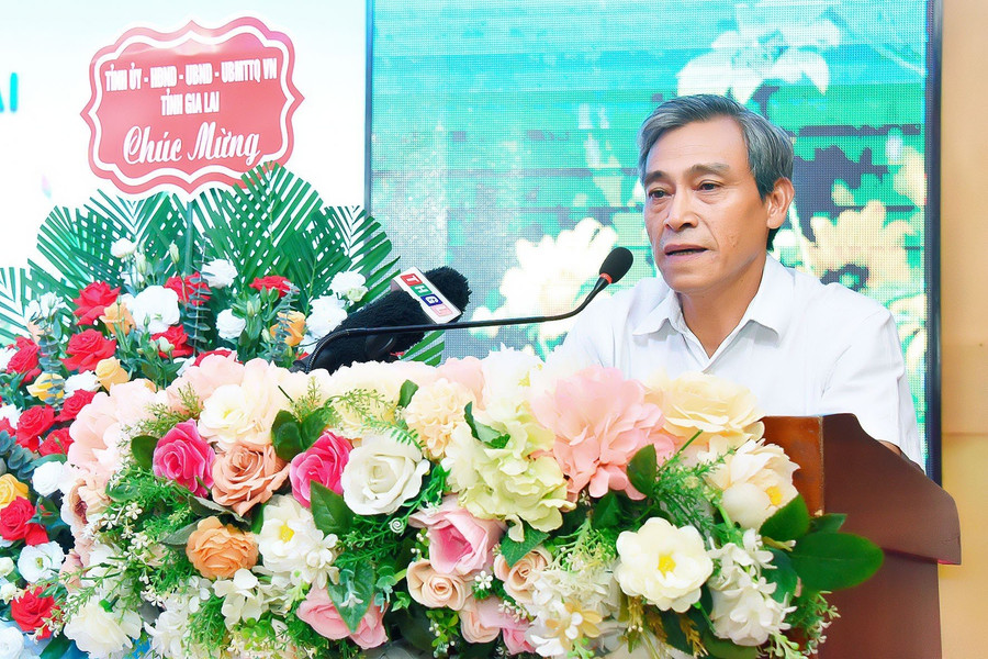 Nhà báo Phan Hòa-Trưởng Văn phòng đại diện Báo Nhân dân tại Gia Lai có nhiều đề xuất đối với lãnh đạo tỉnh tại buổi tọa đàm. Ảnh: Đức Thụy Nhà báo Phan Hòa-Trưởng Văn phòng đại diện Báo Nhân dân tại Gia Lai có nhiều đề xuất đối với lãnh đạo tỉnh tại buổi tọa đàm. Ảnh: Đức Thụy