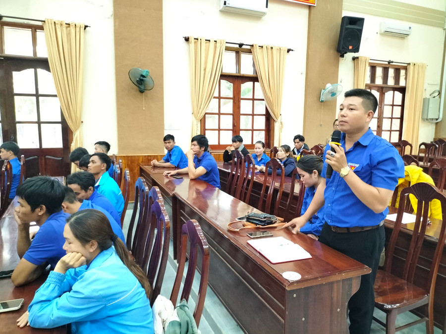 Đại diện thế hệ trẻ có ý kiến về công tác chuyển đổi số trên địa bàn. Ảnh: Minh Ngân Đại diện thế hệ trẻ có ý kiến về công tác chuyển đổi số trên địa bàn. Ảnh: Minh Ngân