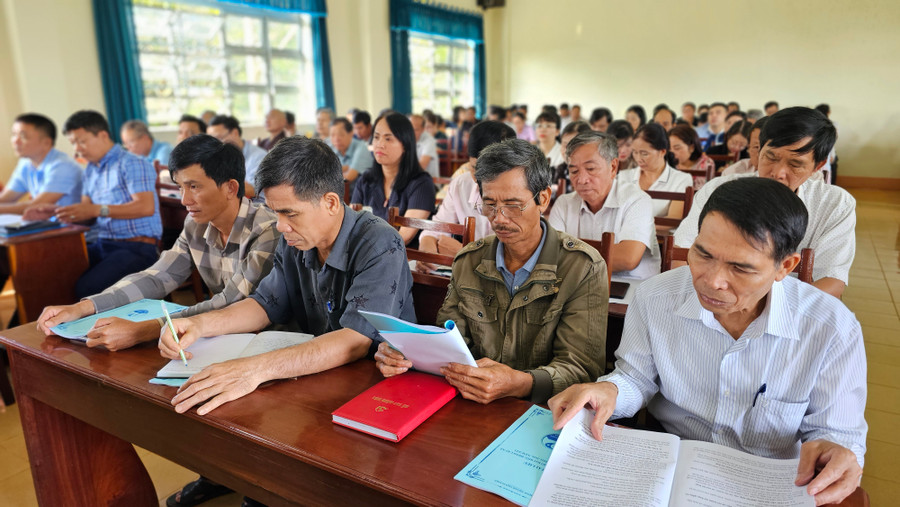 Các đại biểu HĐND cấp xã tham dự lớp bồi dưỡng. Ảnh: Bá Bính