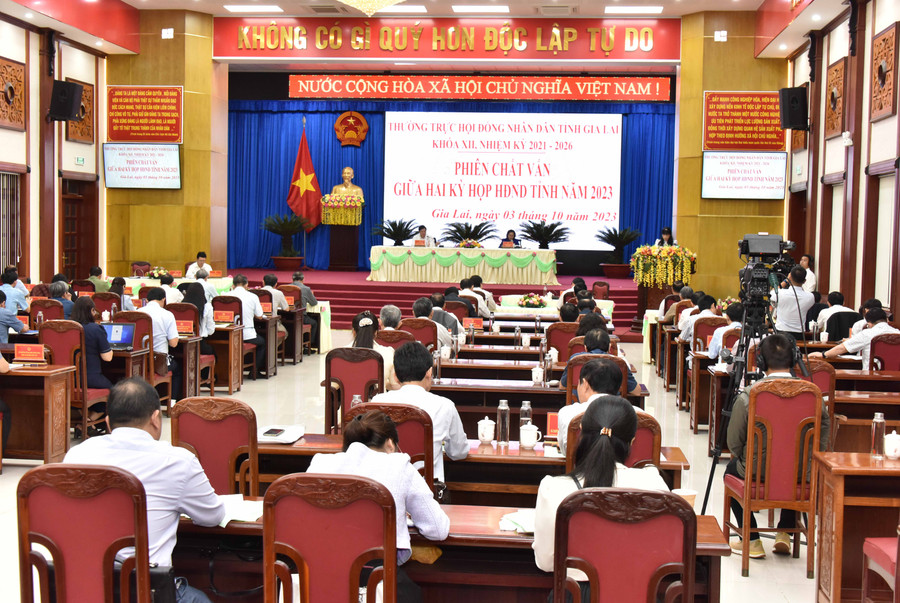 Quang cảnh phiên chất vấn. Ảnh: Đức Thụy Quang cảnh phiên chất vấn. Ảnh: Đức Thụy