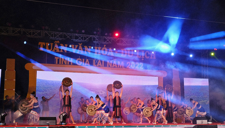 Giải thưởng Nhà nước về văn học nghệ thuật trao cho biên đạo múa, NSƯT Quang Tâm có ý nghĩa không chỉ với cá nhân tác giả mà với cả chuyên ngành múa. Ảnh: Hoàng Ngọc Giải thưởng Nhà nước về văn học nghệ thuật trao cho biên đạo múa, NSƯT Quang Tâm có ý nghĩa không chỉ với cá nhân tác giả mà với cả chuyên ngành múa. Ảnh: Hoàng Ngọc