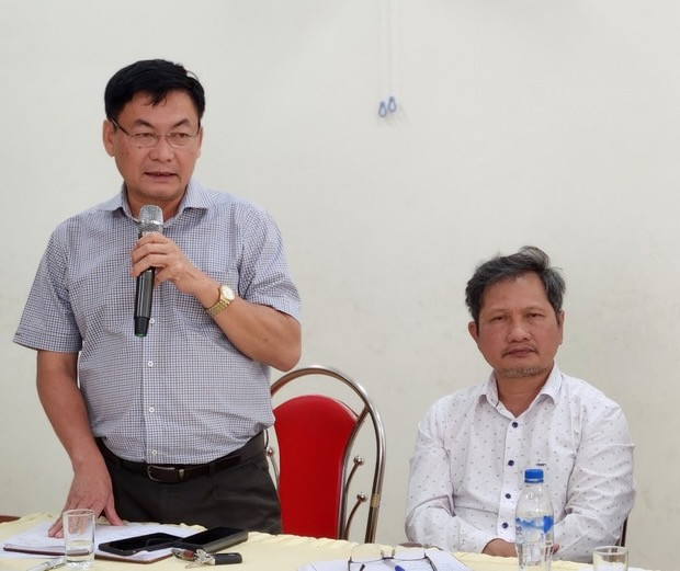 Đồng chí Huỳnh Kiên-Bí thư Đảng ủy, Tổng Biên tập Báo Gia Lai phát biểu ý kiến tại buổi sinh hoạt. Ảnh: Anh Huy