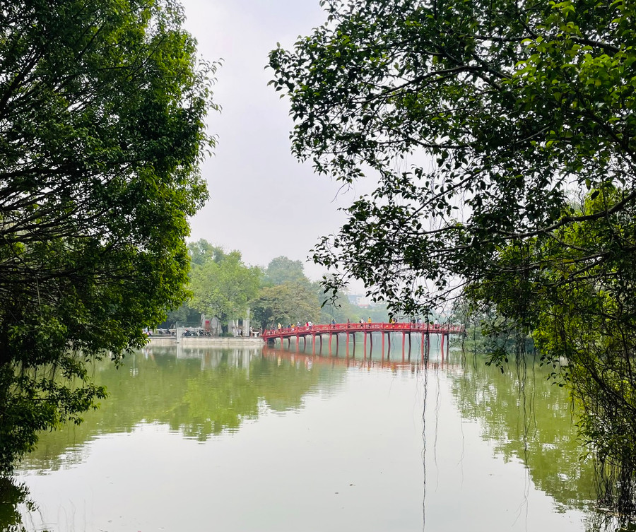 Hà Nội đứng thứ 2 trong top 10 điểm được du khách đặt vé máy bay cao cho kỳ nghỉ lễ. Ảnh: P.V