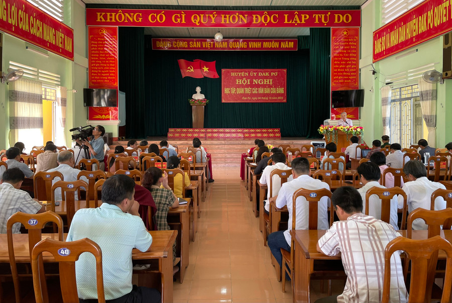 Quang cảnh hội nghị. Ảnh: Tuyết Mai