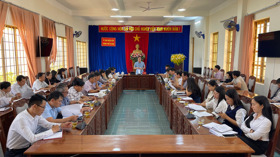 Quang cảnh cuộc họp. Ảnh: Bá Bính