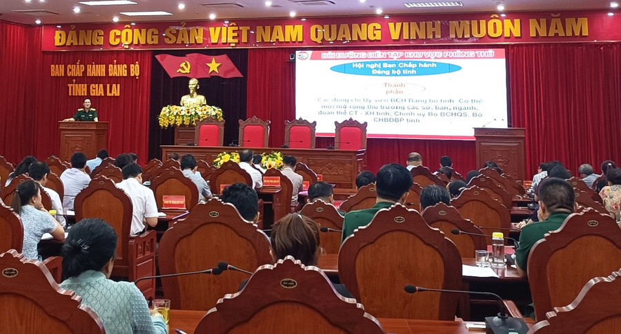 Quang cảnh buổi tập huấn tại trụ sở Tỉnh ủy dành cho Khối Đảng, HĐND, Mặt trận, đoàn thể. Ảnh: Huy Bắc