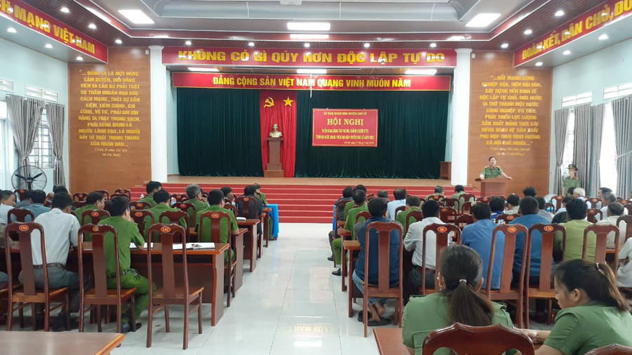 Quang cảnh hội nghị. Ảnh: Hoàng Viên