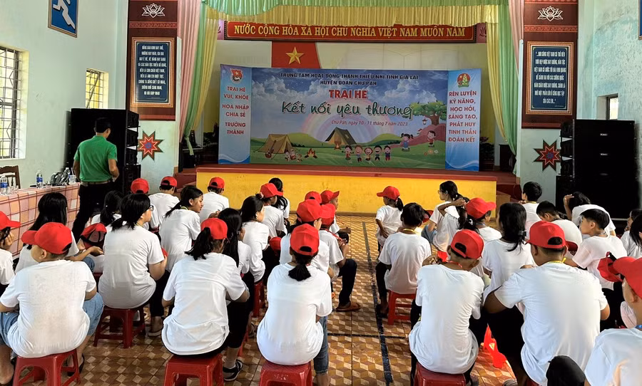 Trại hè "Kết nối yêu thương" đem lại những trải nghiệm đáng quý cho các em thiếu nhi có hoàn cảnh khó khăn. Ảnh: Hà Đức Thành