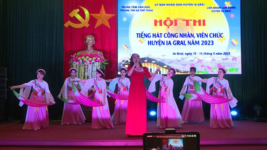 Hội thi thu hút đông đảo công nhân, viên chức huyện Ia Grai tham gia. Ảnh: Phương Lộc Hội thi thu hút đông đảo công nhân, viên chức huyện Ia Grai tham gia. Ảnh: Phương Lộc