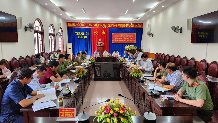 Quang cảnh hội thảo. Ảnh: Bá Bính