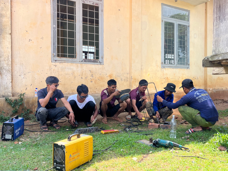 Đào tạo nghề cho thanh niên người dân tộc thiểu số có cơ hội tìm kiếm việc làm ổn định, vươn lên thoát nghèo. Ảnh: Phương Vi