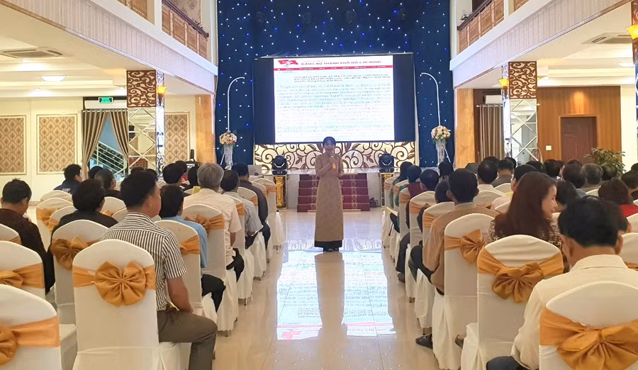 Quang cảnh lớp tập huấn. Ảnh: Trúc Phùng