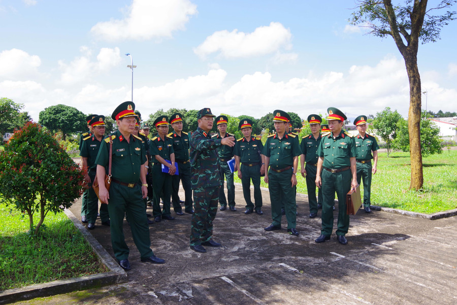 Đoàn công tác tiến hành kiểm tra thực tế địa điểm, cơ sở vật chất bảo đảm cho hội thi. Ảnh: Huy Bắc Đoàn công tác tiến hành kiểm tra thực tế địa điểm, cơ sở vật chất bảo đảm cho hội thi. Ảnh: Huy Bắc