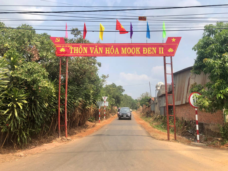 Một góc làng Mook Đen 2, xã Ia Dom, huyện Đức Cơ. Ảnh: Lê Nam Một góc làng Mook Đen 2, xã Ia Dom, huyện Đức Cơ. Ảnh: Lê Nam