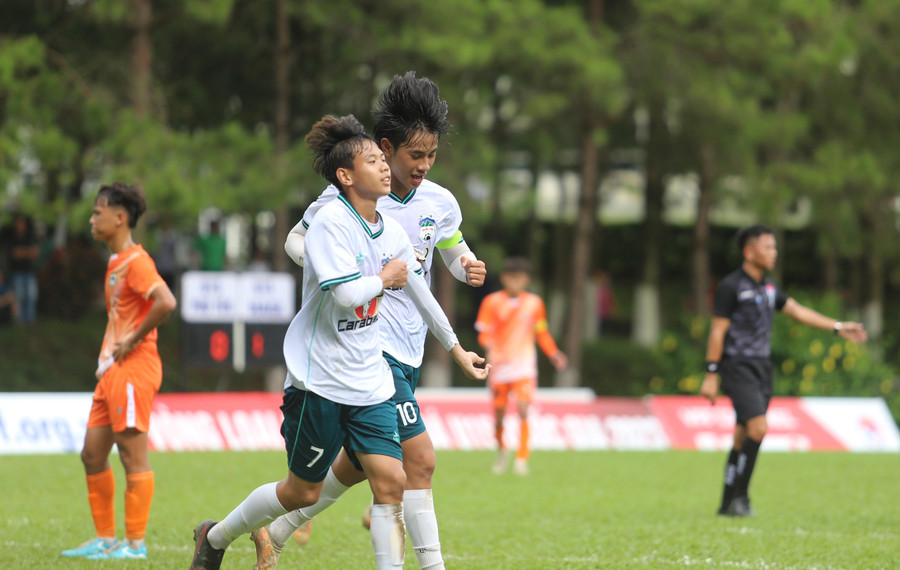 U15 HAGL đã có màn lội ngược dòng ngoạn mục. Ảnh: Văn Ngọc U15 HAGL đã có màn lội ngược dòng ngoạn mục. Ảnh: Văn Ngọc