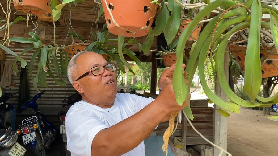 Già làng RChăm Grốt là tấm gương tiêu biểu trong công tác tuyên truyền cho bà con nắm vững chủ trương, đường lối của Đảng, chính sách, pháp luật của Nhà nước. Ảnh: Lê Nam Già làng RChăm Grốt là tấm gương tiêu biểu trong công tác tuyên truyền cho bà con nắm vững chủ trương, đường lối của Đảng, chính sách, pháp luật của Nhà nước. Ảnh: Lê Nam