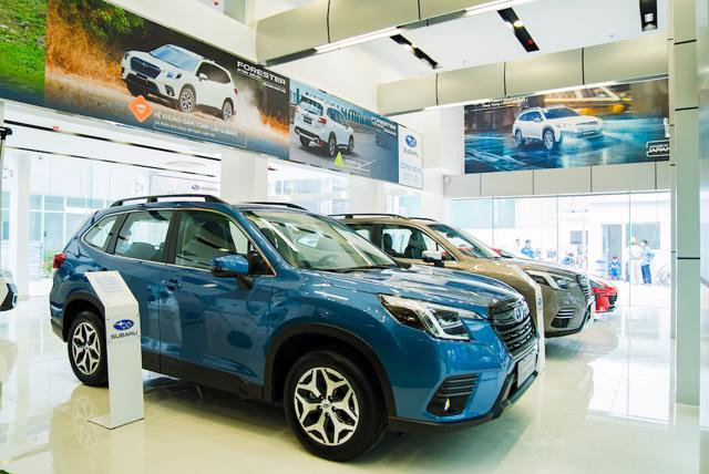 6 tháng cả nước nhập khẩu 74.585 ô tô