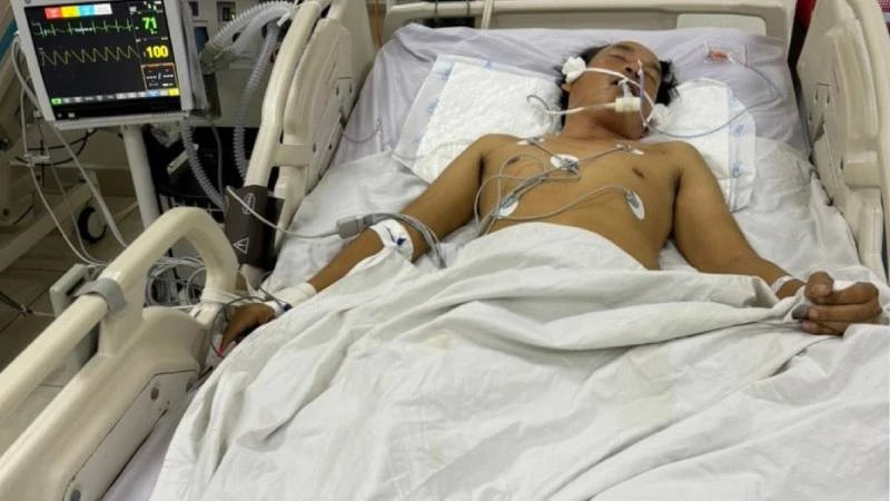 1 trong 4 bệnh nhân ngộ độc rượu phải cấp cứu tại Bệnh viện Nguyễn Đình Chiểu 1 trong 4 bệnh nhân ngộ độc rượu phải cấp cứu tại Bệnh viện Nguyễn Đình Chiểu