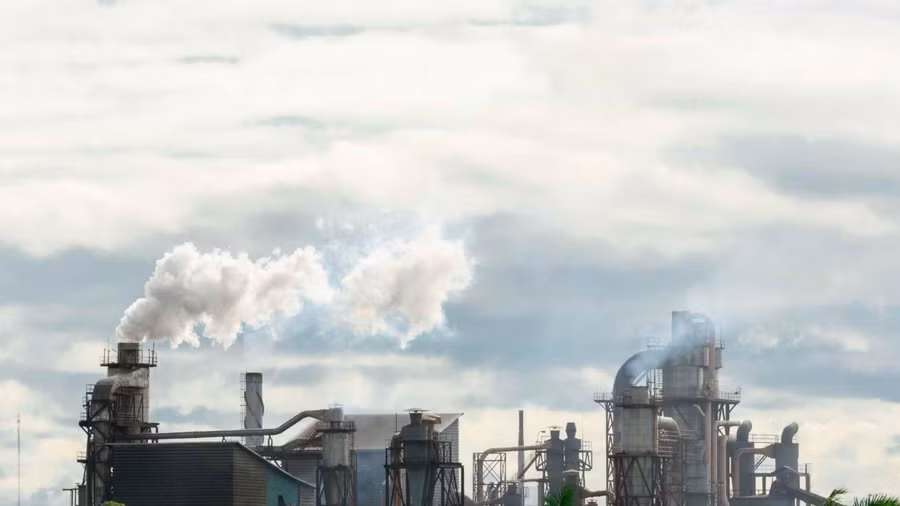 Những cơ sở thực hiện kiểm kê khí nhà kính cập nhật năm 2024 đang thuộc các lĩnh vực như năng lượng, xây dựng, giao thông vận tải. Ảnh minh họa