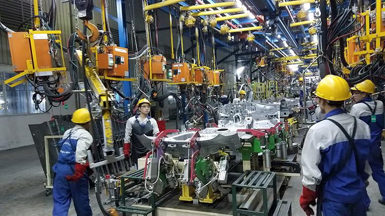 Hoạt động sản xuất, kinh doanh ở nhiều doanh nghiệp đã trở lại Hoạt động sản xuất, kinh doanh ở nhiều doanh nghiệp đã trở lại