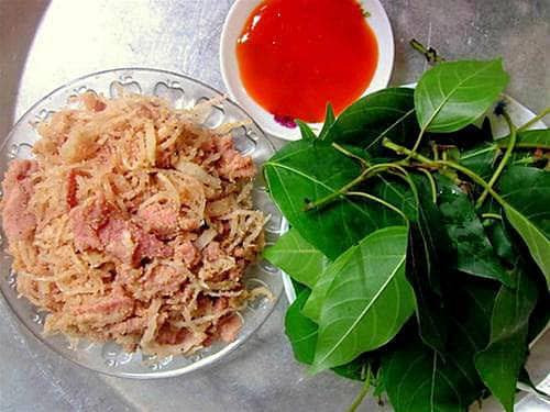 Nhiễm liên cầu lợn do ăn nem chua. Ảnh minh họa