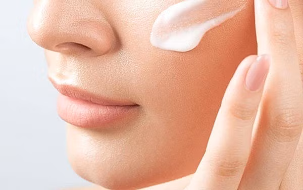 Thu hồi, tiêu hủy lô mỹ phẩm Estro Skin Royal do chứa chất bảo quản ảnh 1