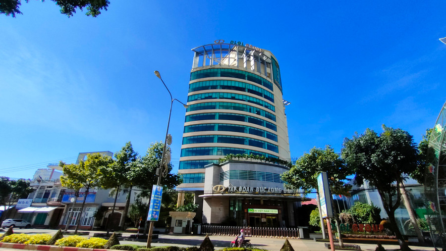 Trụ sở Công ty Cổ phần Tập đoàn Đức Long Gia Lai. Ảnh: H.V Trụ sở Công ty Cổ phần Tập đoàn Đức Long Gia Lai. Ảnh: H.V