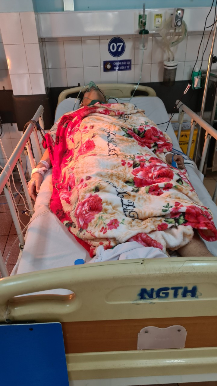 Em L.Đ.P. đang được điều trị tại Bệnh viện Đa khoa tỉnh. Ảnh: Lê Anh Em L.Đ.P. đang được điều trị tại Bệnh viện Đa khoa tỉnh. Ảnh: Lê Anh
