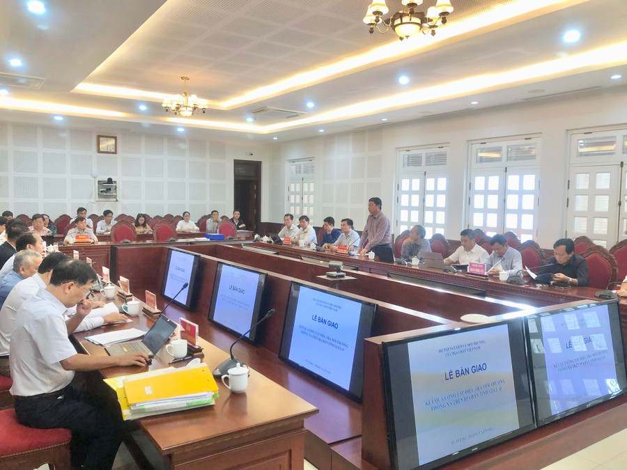 Quang cảnh buổi làm việc của Cục Địa chất Việt Nam với UBND tỉnh Gia Lai trong quản lý nhà nước về lĩnh vực địa chất, khoáng sản. Ảnh: Lê Nam Quang cảnh buổi làm việc của Cục Địa chất Việt Nam với UBND tỉnh Gia Lai trong quản lý nhà nước về lĩnh vực địa chất, khoáng sản. Ảnh: Lê Nam