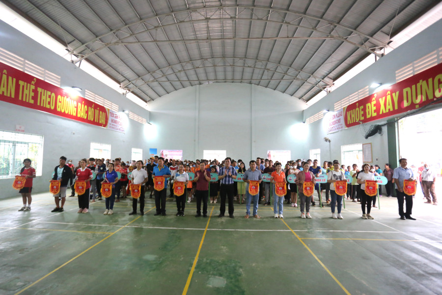 Hội thi có sự tham gia của hơn 260 VĐV. Ảnh: Văn Ngọc