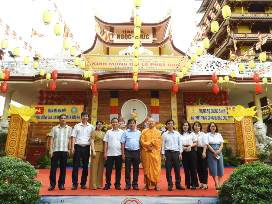 Đoàn công tác của Phó Bí thư Thường trực Thành ủy Võ Phúc Ánh thăm Tịnh xá Ngọc Phúc (phường Yên Đỗ) nhân dịp Đại lễ Phật đản Phật lịch 2568. Ảnh Thanh Nhật Đoàn công tác của Phó Bí thư Thường trực Thành ủy Võ Phúc Ánh thăm Tịnh xá Ngọc Phúc (phường Yên Đỗ) nhân dịp Đại lễ Phật đản Phật lịch 2568. Ảnh Thanh Nhật