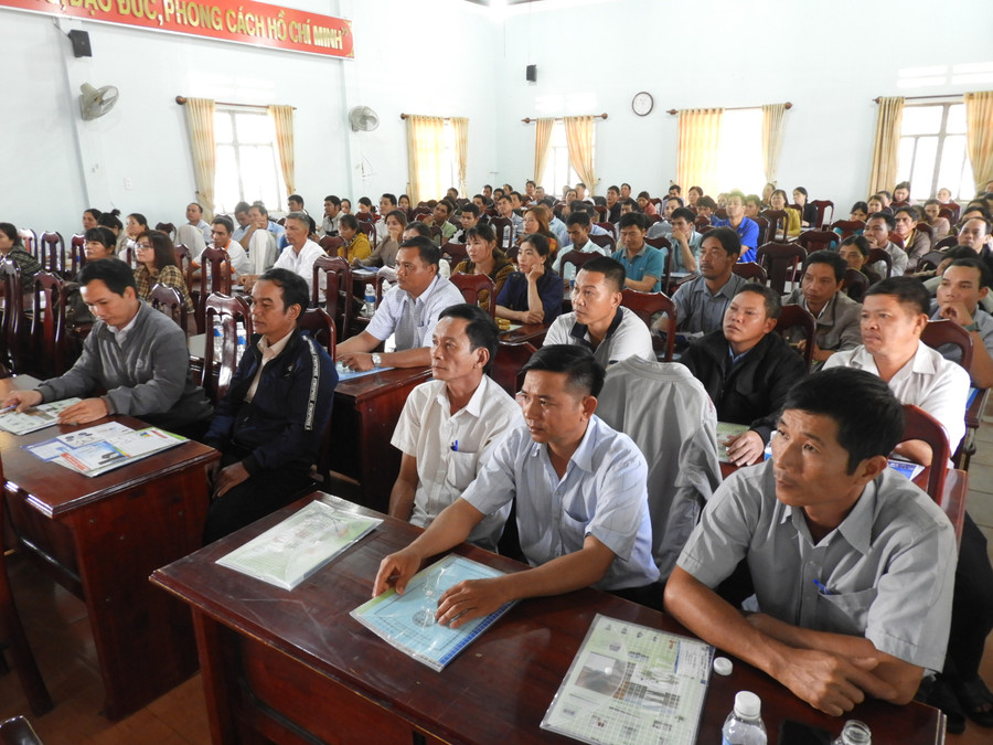 Đại biểu cán bộ, hội viên nông dân cơ sở dự tập huấn chuyên đề về kinh tế-xã hội năm 2023. Ảnh Thanh Nhật Đại biểu cán bộ, hội viên nông dân cơ sở dự tập huấn chuyên đề về kinh tế-xã hội năm 2023. Ảnh Thanh Nhật