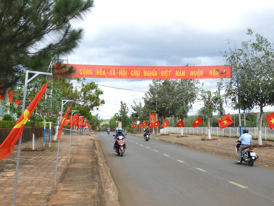 Một góc khu vực trung tâm huyện Đức Cơ. Ảnh Thanh Nhật Một góc khu vực trung tâm huyện Đức Cơ. Ảnh Thanh Nhật