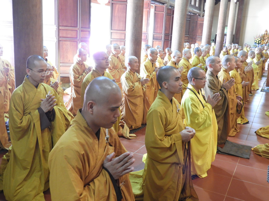 Các vị tu sỹ trẻ tham gia mùa An cư Kiết hạ Phật lịch 2568. Ảnh Thanh Nhật Các vị tu sỹ trẻ tham gia mùa An cư Kiết hạ Phật lịch 2568. Ảnh Thanh Nhật