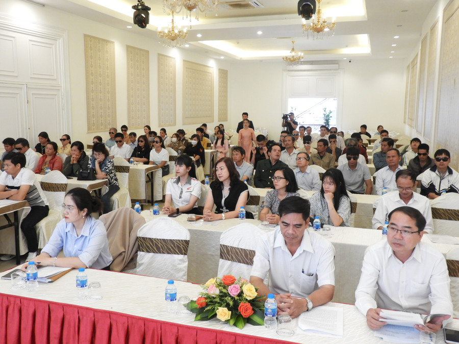 Các đại biểu và khách mời tham dự tọa đàm. Ảnh Thanh Nhật Các đại biểu và khách mời tham dự tọa đàm. Ảnh Thanh Nhật