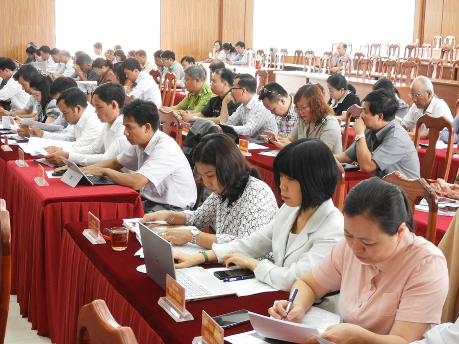 Cán bộ lãnh đạo quản lý chủ chốt của huyện Đak Đoa dự hội nghị. Ảnh THANH NHẬT Cán bộ lãnh đạo quản lý chủ chốt của huyện Đak Đoa dự hội nghị. Ảnh THANH NHẬT