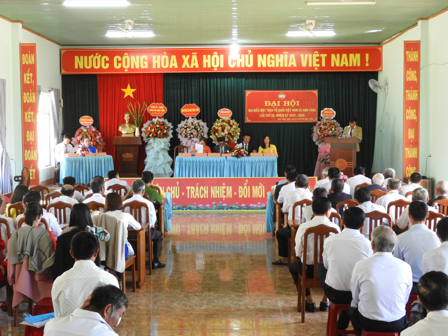 Quang cảnh Đại hội đại biểu MTTQ Việt Nam xã Nam Yang huyện Đak Đoa. Ảnh Thanh Nhật Quang cảnh Đại hội đại biểu MTTQ Việt Nam xã Nam Yang huyện Đak Đoa. Ảnh Thanh Nhật