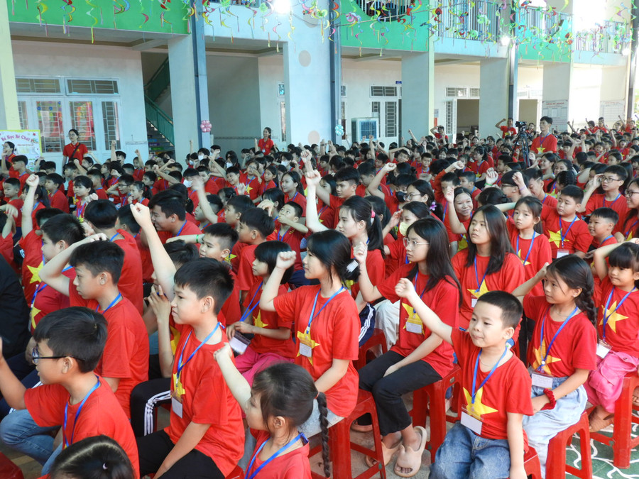 Các em trại sinh được hòa mình với đời sống tập thể, biết lập chí học tập và rèn luyện để trở thành những người con hiếu thảo, những công dân có ích. Ảnh Thanh Nhật