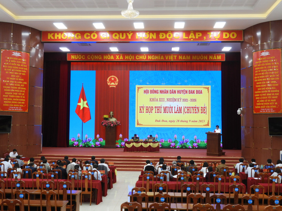 Quang cảnh Kỳ họp thứ Mười lăm (chuyên đề) HĐND huyện khóa XIII (nhiệm kỳ 2021-2026). Ảnh Thanh Nhật Quang cảnh Kỳ họp thứ Mười lăm (chuyên đề) HĐND huyện khóa XIII (nhiệm kỳ 2021-2026). Ảnh Thanh Nhật