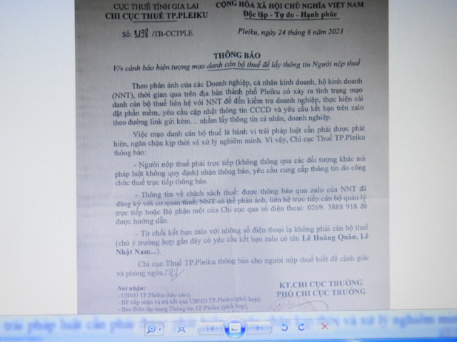 Văn bản thông báo của Chi cục Thuế TP. Pleiku về “Cảnh báo hiện tượng mạo danh cán bộ thuế để lấy thông tin người nộp thuế”. Ảnh Thanh Nhật