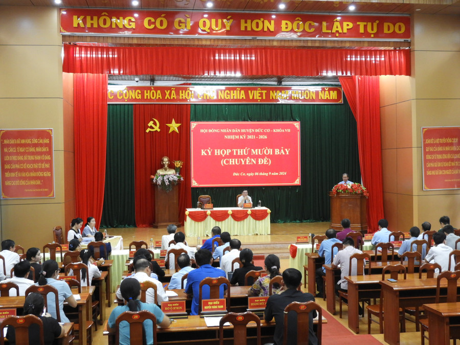 Quang cảnh Kỳ họp thứ mười bảy (chuyên đề) HĐND huyện Đức Cơ khóa VII (nhiệm kỳ 2021-2026). Ảnh Thanh Nhật Quang cảnh Kỳ họp thứ mười bảy (chuyên đề) HĐND huyện Đức Cơ khóa VII (nhiệm kỳ 2021-2026). Ảnh Thanh Nhật