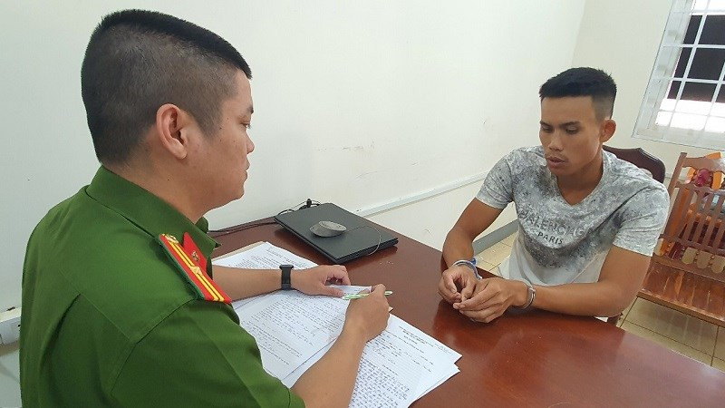 Đối tượng Trần Hữu Phước tại cơ quan điều tra. Ảnh: Sỹ Đức Đối tượng Trần Hữu Phước tại cơ quan điều tra. Ảnh: Sỹ Đức