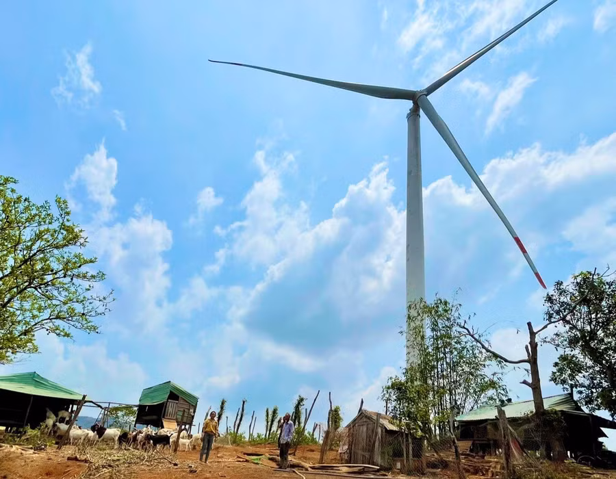 Cột tháp gió của Nhà máy điện gió Ia Le 1. Ảnh: Lê Anh