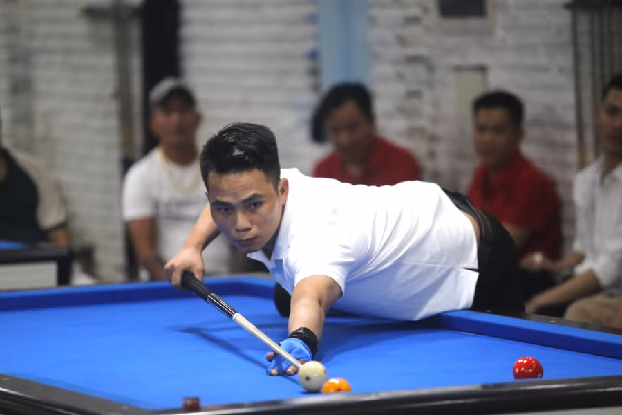 Cơ thủ Thành Nguyên đã có serie 40 điểm ấn tượng. Ảnh: Văn Ngọc Cơ thủ Thành Nguyên đã có serie 40 điểm ấn tượng. Ảnh: Văn Ngọc