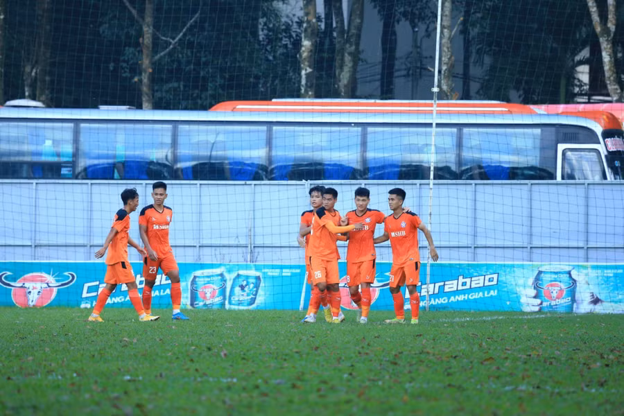 U21 SHB Đà Nẵng dễ dàng vượt qua đội chủ nhà U21 HAGL. Ảnh: Vũ Lê