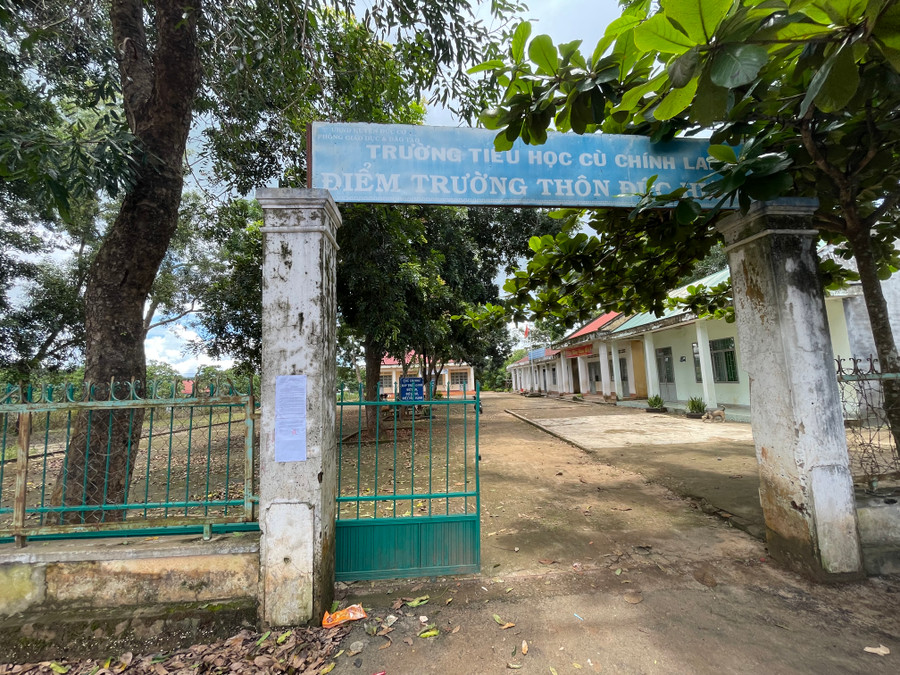 Các học sinh tại thôn Đức Hưng sẽ không học tại điểm trường mà di chuyển đến các điểm trường chính. Ảnh: Văn Ngọc Các học sinh tại thôn Đức Hưng sẽ không học tại điểm trường mà di chuyển đến các điểm trường chính. Ảnh: Văn Ngọc