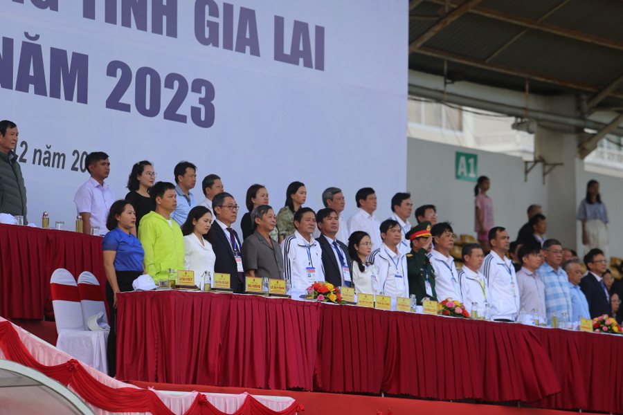 Các đại biểu tham dự Lễ khai mạc. Ảnh: Văn Ngọc