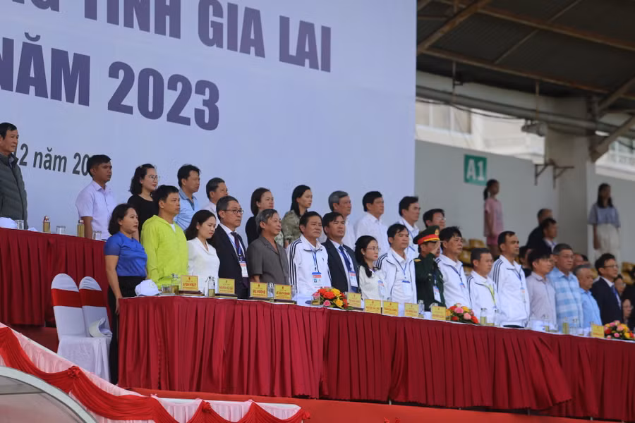 Các đại biểu tham dự Lễ khai mạc. Ảnh: Văn Ngọc