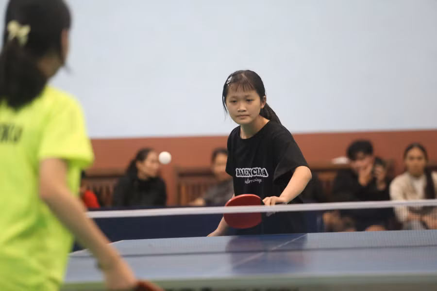 95 tay vợt đã tranh tài ở Hội khỏe năm nay. Ảnh: Văn Ngọc