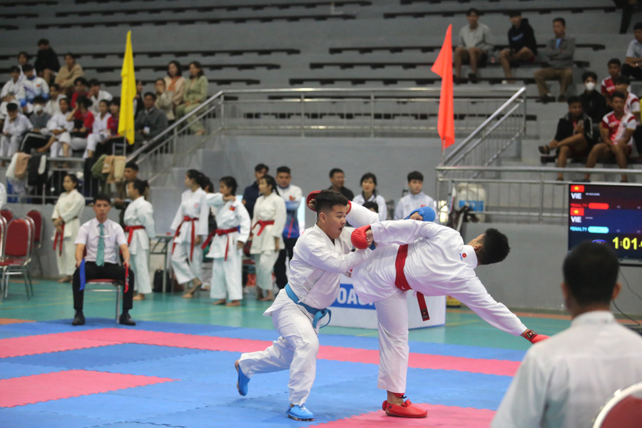 Các VĐV đã thi đấu ở 2 nội dung quyền và đối kháng. Ảnh: Văn Ngọc Các VĐV đã thi đấu ở 2 nội dung quyền và đối kháng. Ảnh: Văn Ngọc